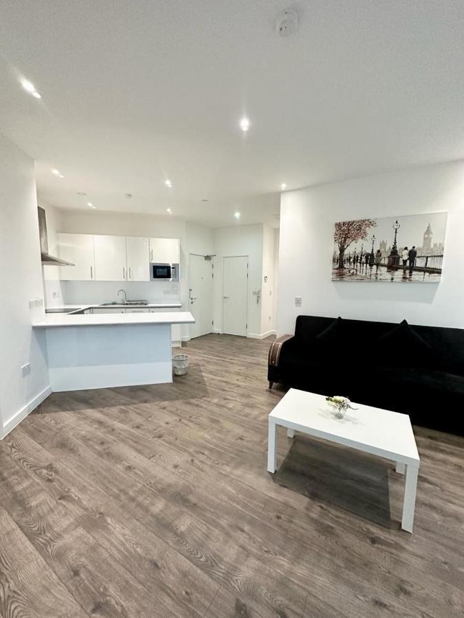 Alarabi Apartments-Two Bedrooms Apartment London Borough of London Borough of Croydon Exterior foto