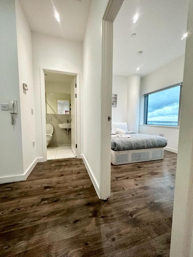 Alarabi Apartments-Two Bedrooms Apartment London Borough of London Borough of Croydon Exterior foto