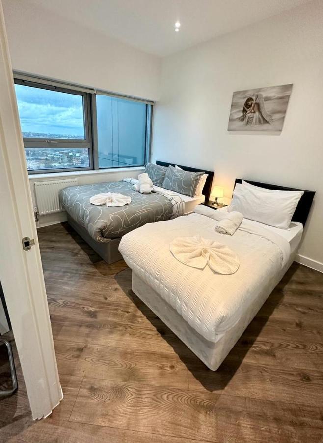 Alarabi Apartments-Two Bedrooms Apartment London Borough of London Borough of Croydon Exterior foto
