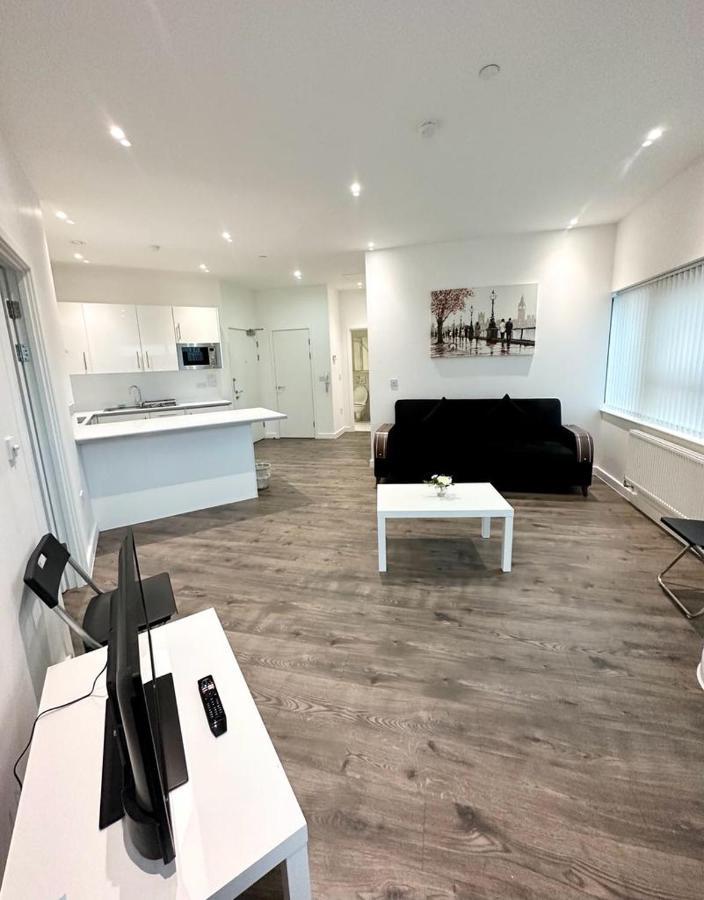 Alarabi Apartments-Two Bedrooms Apartment London Borough of London Borough of Croydon Exterior foto