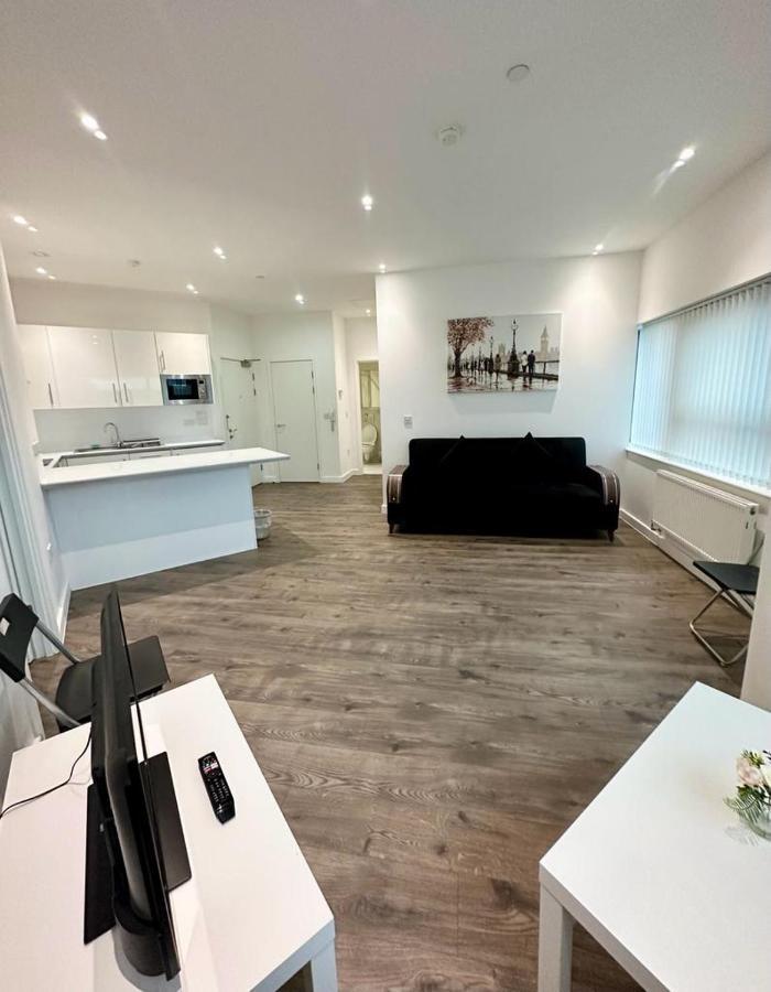 Alarabi Apartments-Two Bedrooms Apartment London Borough of London Borough of Croydon Exterior foto