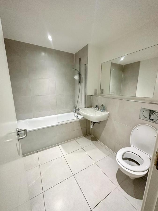 Alarabi Apartments-Two Bedrooms Apartment London Borough of London Borough of Croydon Exterior foto